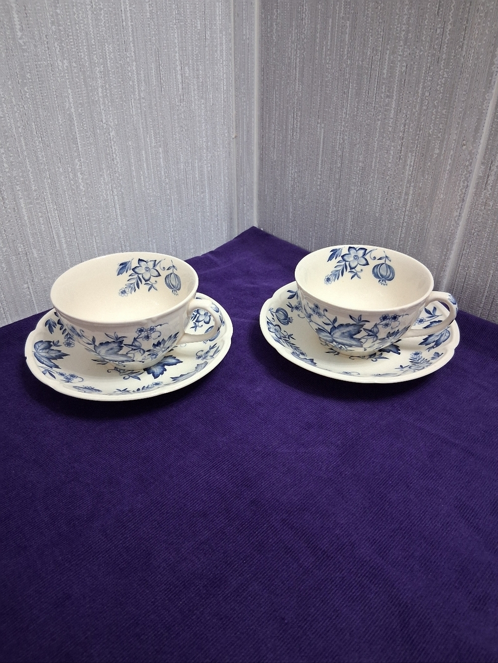 Vintage Malvern Blue Windsor Ware Teacups Saucers Bowls Johnson Bros England - Picture 8 of 16